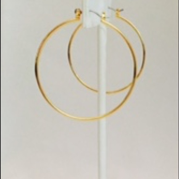 🌟 14 KT Thin Gold Hoop Earrings 🌟 - Picture 1 of 2
